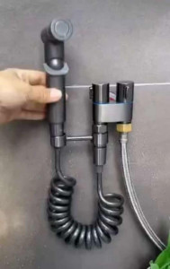 1-in-2-out Dual Control Valve Handheld Bidet Sprayer set