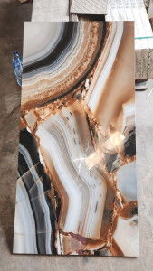 high-gloos porcelain tile 