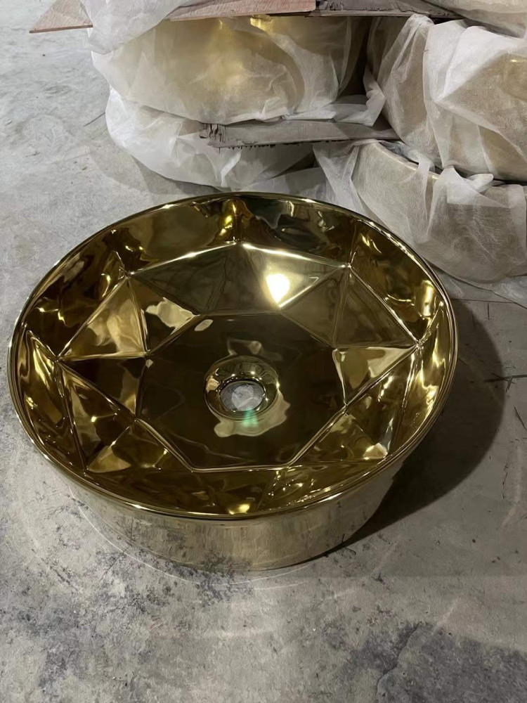 Diamond -shaped golden plated ceramic sanitary ware basin frquntly sold as luxury bathroom art wash basin