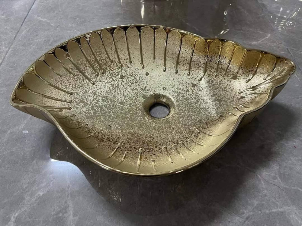 Ortonbath leaf-shaped golden plating wash basin 