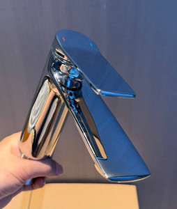 modern chrome basin mixer tap
