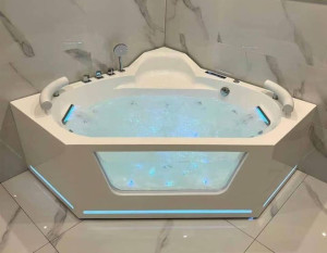 triangle corner whirlpool bathtub made of polished acrylic 